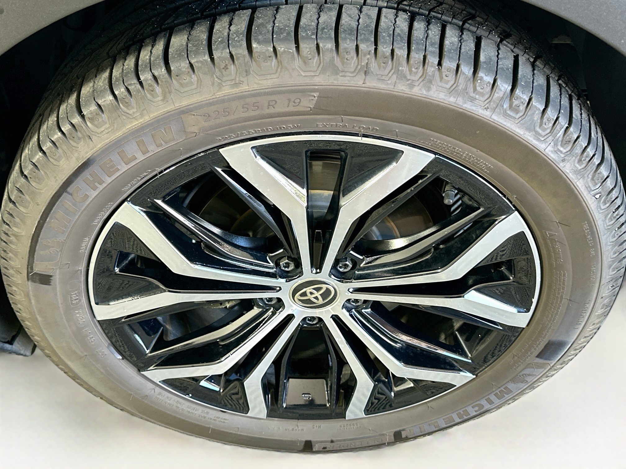 Used 2023 Toyota Crown AWD/4WD image 11