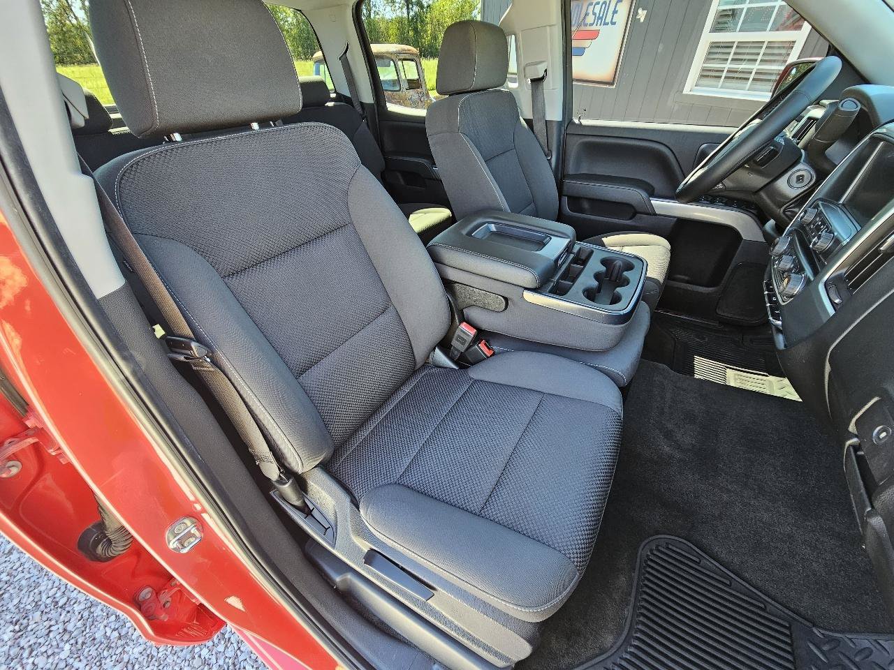 Used 2018 Chevrolet Silverado 1500 LT w/ Texas Edition AWD/4WD image 34