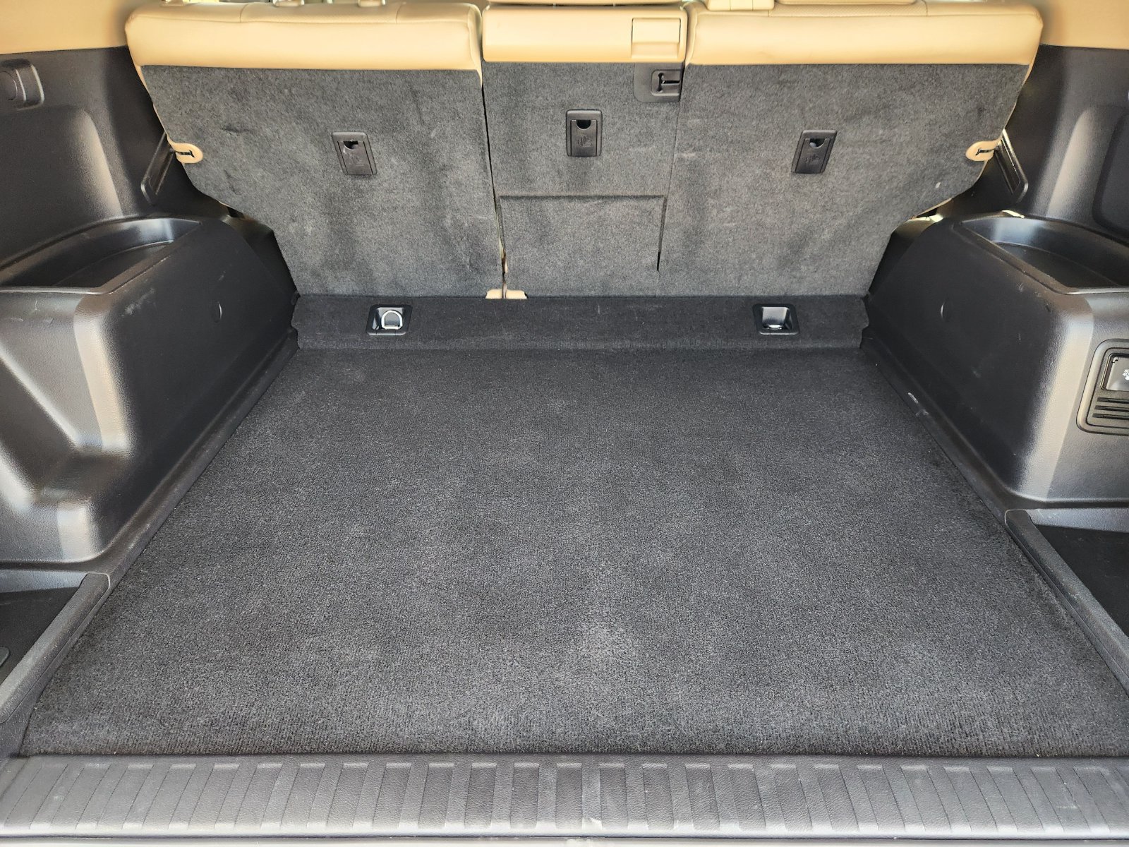 Used 2020 Toyota 4Runner Limited RWD image 32