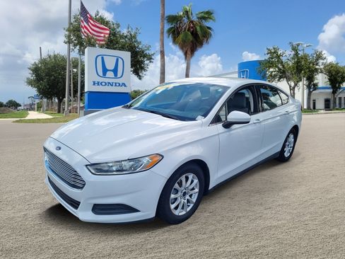Used 2015 Ford Fusion S FWD image 4