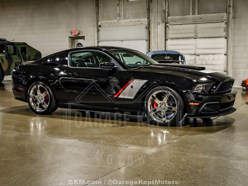 Used 2013 Ford Mustang GT Premium RWD image 11