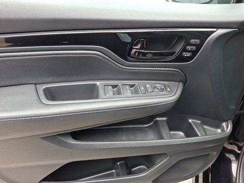 Used 2023 Honda Odyssey Touring image 18