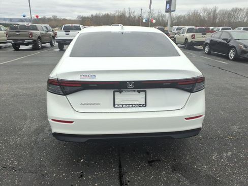 Used 2023 Honda Accord EX image 4