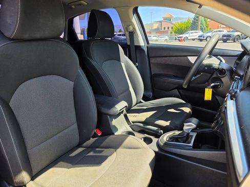 Certified 2022 Kia Forte LXS FWD image 13