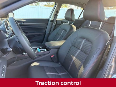 New 2025 Nissan Altima 2.5 SR image 11