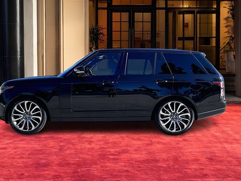 Used 2020 Land Rover Range Rover HSE image 14