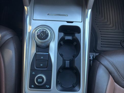 Used 2022 Ford Explorer King Ranch w/ Technology Package image 22