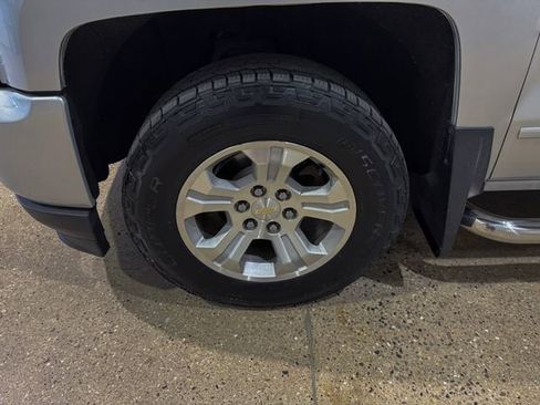 Used 2017 Chevrolet Silverado 1500 LT w/ All Star Edition AWD/4WD image 29