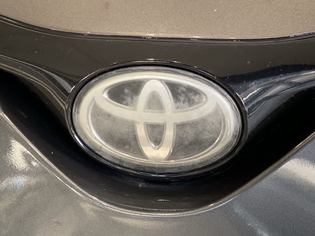 Used 2018 Toyota C-HR XLE FWD image 10