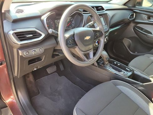 Used 2022 Chevrolet TrailBlazer LT w/ Driver Confidence Package FWD image 19