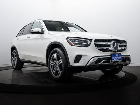 Used 2022 Mercedes-Benz GLC 300 4MATIC image 1