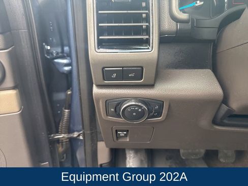 Used 2020 Ford Expedition XLT w/ Equipment Group 202A RWD image 20