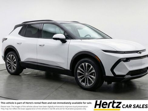 Used 2025 Chevrolet Equinox LT image 1