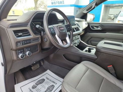 Used 2021 GMC Yukon SLT w/ SLT Luxury Package AWD/4WD image 19