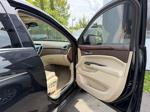 Used 2014 Cadillac SRX Luxury w/ Driver Awareness Package FWD image 17
