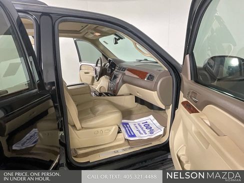 Used 2011 Chevrolet Tahoe LTZ RWD image 18
