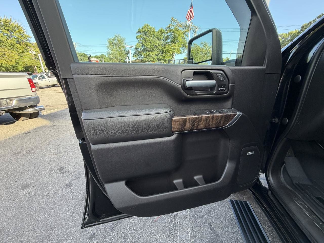 Used 2021 GMC Sierra 3500 Denali w/ Denali Ultimate Package AWD/4WD image 22
