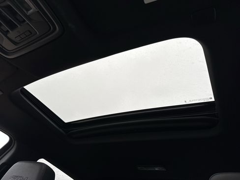 Used 2023 GMC Sierra 1500 AT4 w/ Technology Package image 22