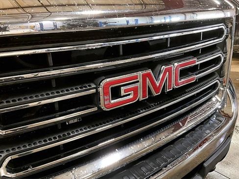 Used 2015 GMC Sierra 2500 SLE w/ SLE Preferred Package image 32