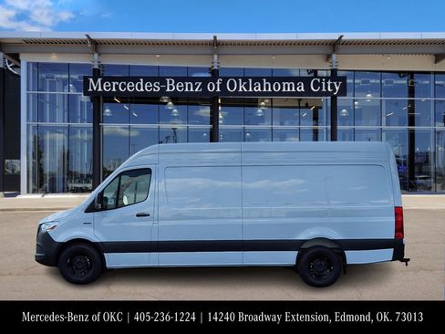 New 2024 Mercedes-Benz eSprinter 170 Cargo image 3