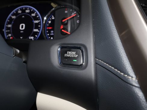 Used 2023 GMC Acadia Denali w/ Denali Ultimate Package FWD image 17