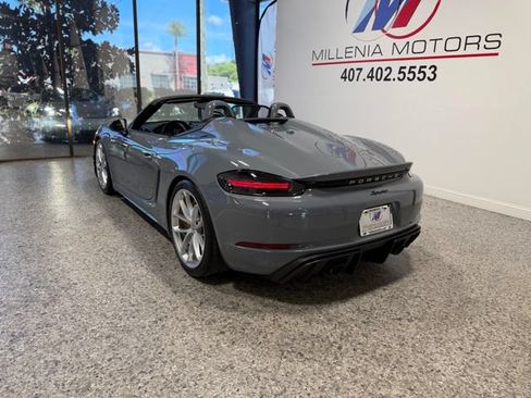 Used 2023 Porsche 718 Boxster Spyder RWD image 3