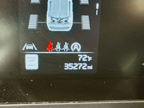 Used 2025 Kia Sportage LX image 18