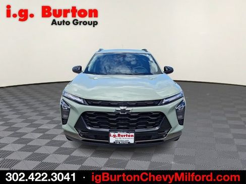 Certified 2025 Chevrolet Trax ACTIV w/ Driver Confidence Package FWD image 2