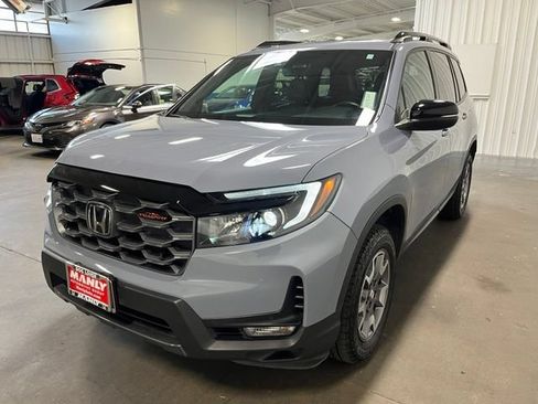Used 2023 Honda Passport TrailSport image 7