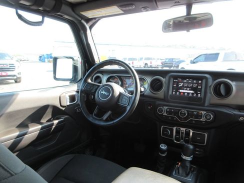 Used 2021 Jeep Wrangler Unlimited Sport AWD/4WD image 23