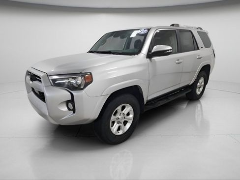 Used 2020 Toyota 4Runner Limited image 11