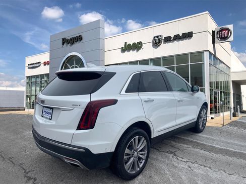Used 2024 Cadillac XT5 Premium Luxury w/ Technology Package image 2