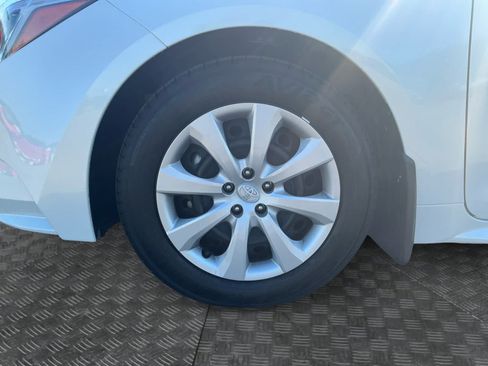 Used 2025 Toyota Corolla LE FWD image 14