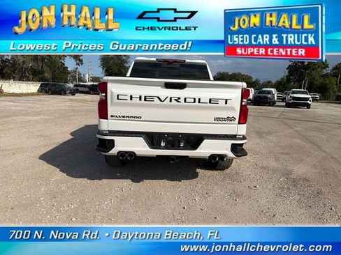 Used 2024 Chevrolet Silverado 1500 High Country w/ Technology Package AWD/4WD image 11