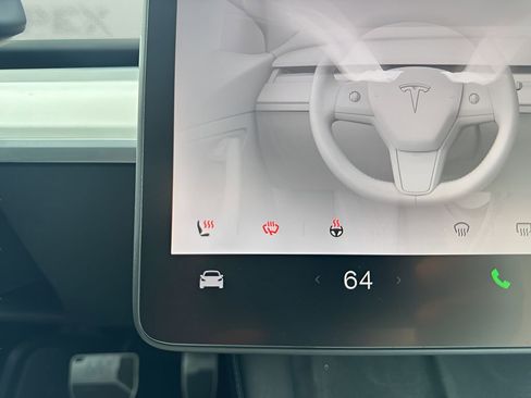 Used 2023 Tesla Model 3 Standard Range image 23