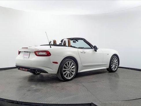 Used 2020 FIAT 124 Spider Lusso RWD image 8