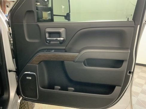 Used 2018 GMC Sierra 2500 Denali image 26