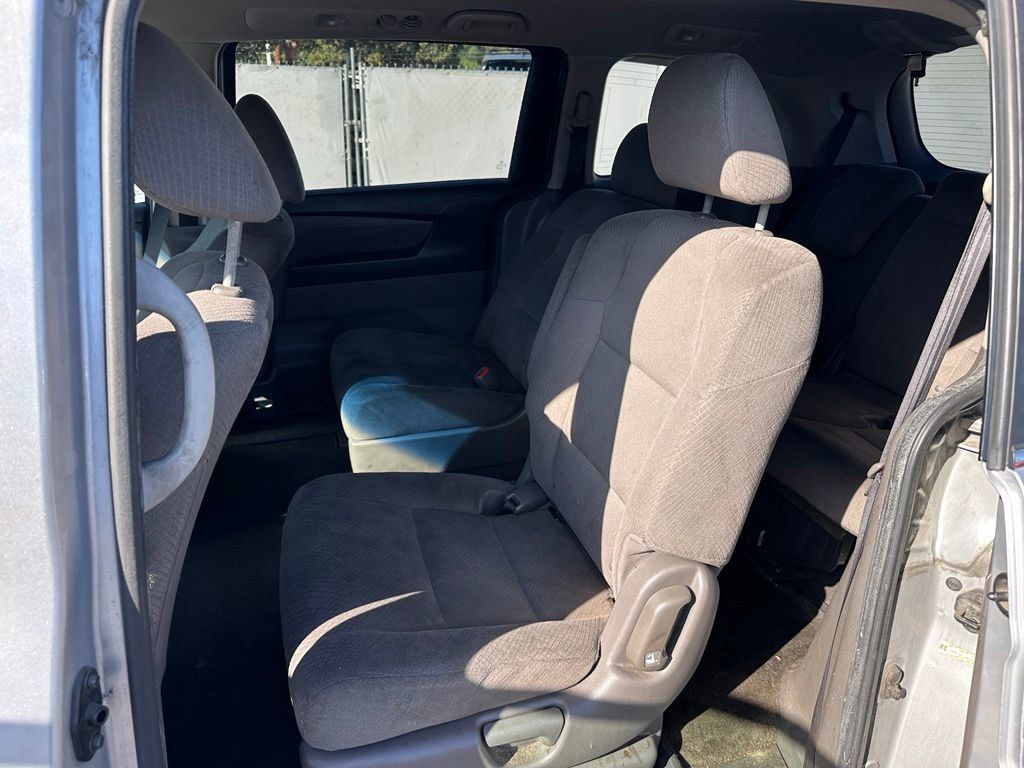 Used 2014 Honda Odyssey LX image 7