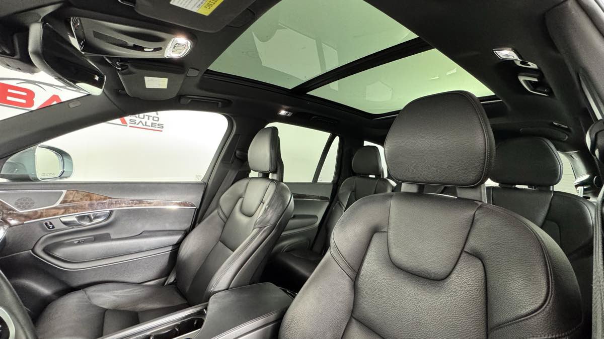 Used 2018 Volvo XC90 T6 Momentum w/ Convenience Package AWD/4WD image 18