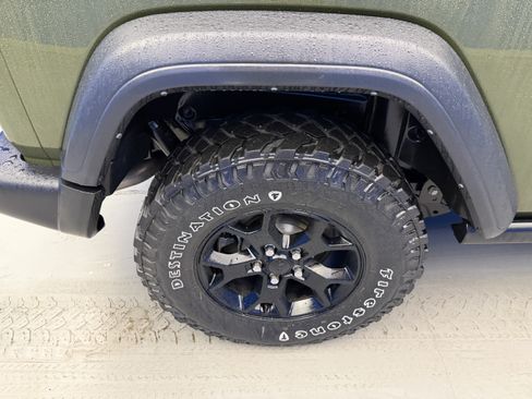 Used 2021 Jeep Wrangler Sport AWD/4WD image 8
