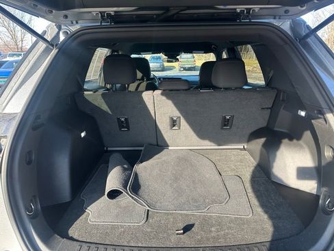 Used 2025 Chevrolet Equinox LT image 18