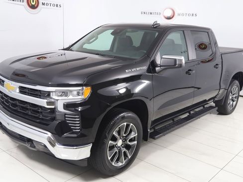 Used 2024 Chevrolet Silverado 1500 LT AWD/4WD image 21