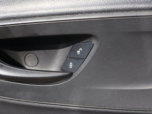 Used 2019 Mercedes-Benz Sprinter 2500 image 19