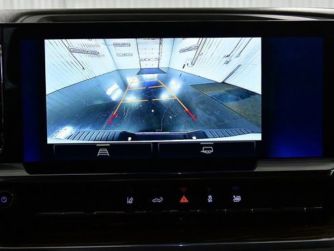 Used 2024 Chevrolet Silverado 2500 LT image 26