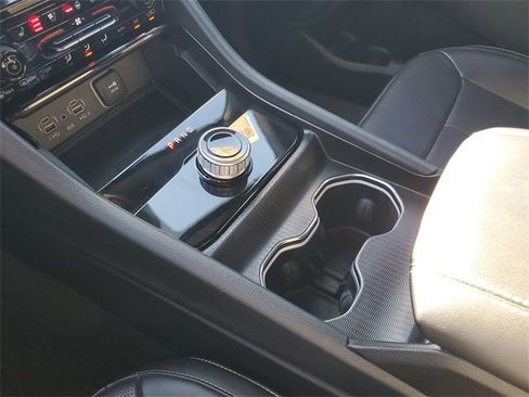 Used 2024 Jeep Grand Cherokee L Limited w/ Luxury Tech Group II image 20