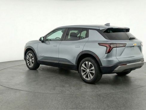 Used 2025 Chevrolet Equinox LT image 6