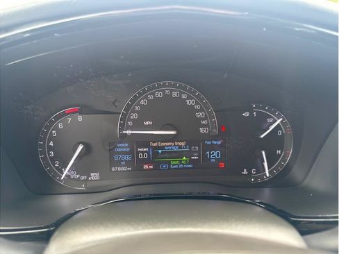 Used 2017 Cadillac XT5 Luxury FWD image 16