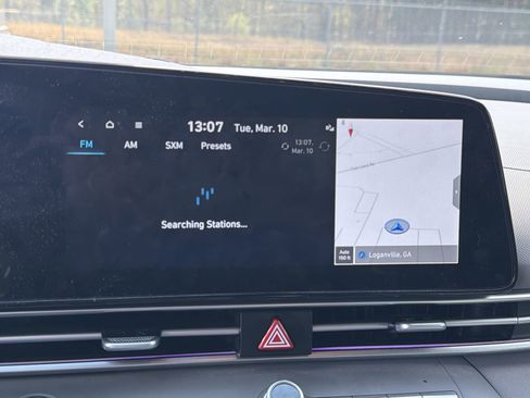 Used 2024 Hyundai Elantra SEL w/ Convenience Package image 16