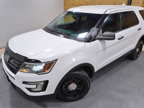 Used 2017 Ford Explorer 4WD Police Interceptor w/ Ready For The Road Package image 2