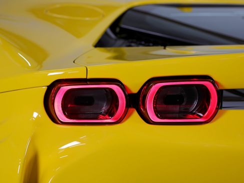 Used 2025 Ferrari SF90 Spider AWD/4WD image 24